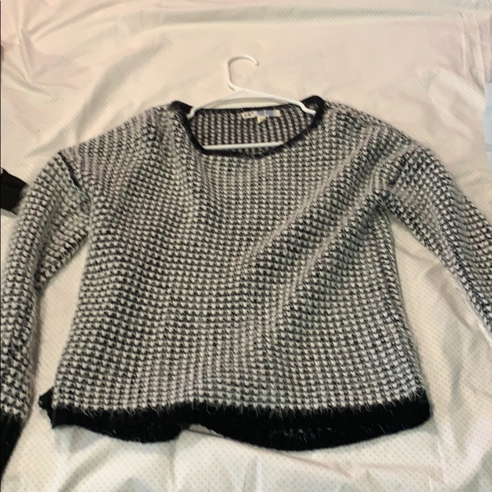 black and white sweatshirt